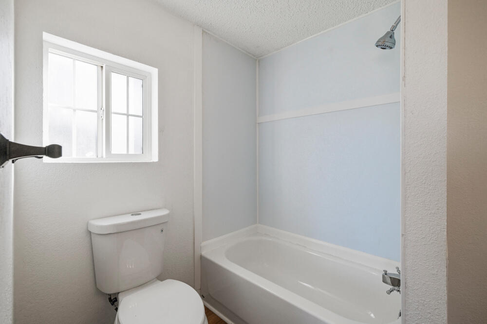 214 Gage Road Klamath Falls, OR 97601 - Photo 20 of 33 214GageRd-15