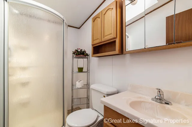 $250,000 | 16856 West Stanton Road, Trufant, MI 49347