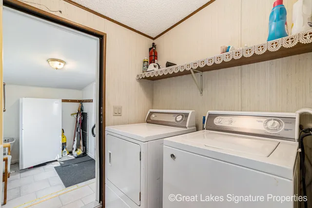 $250,000 | 16856 West Stanton Road, Trufant, MI 49347