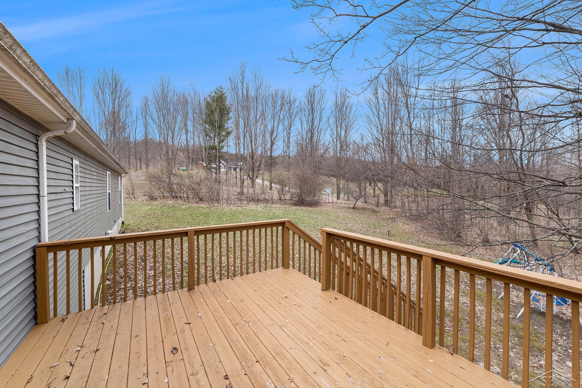 6933 Cram Road Williamsburg, MI 49690 - Photo 20 of 25 50172433-ba319dd8-7712-4287-a03a-6c5347448bc5.JPG