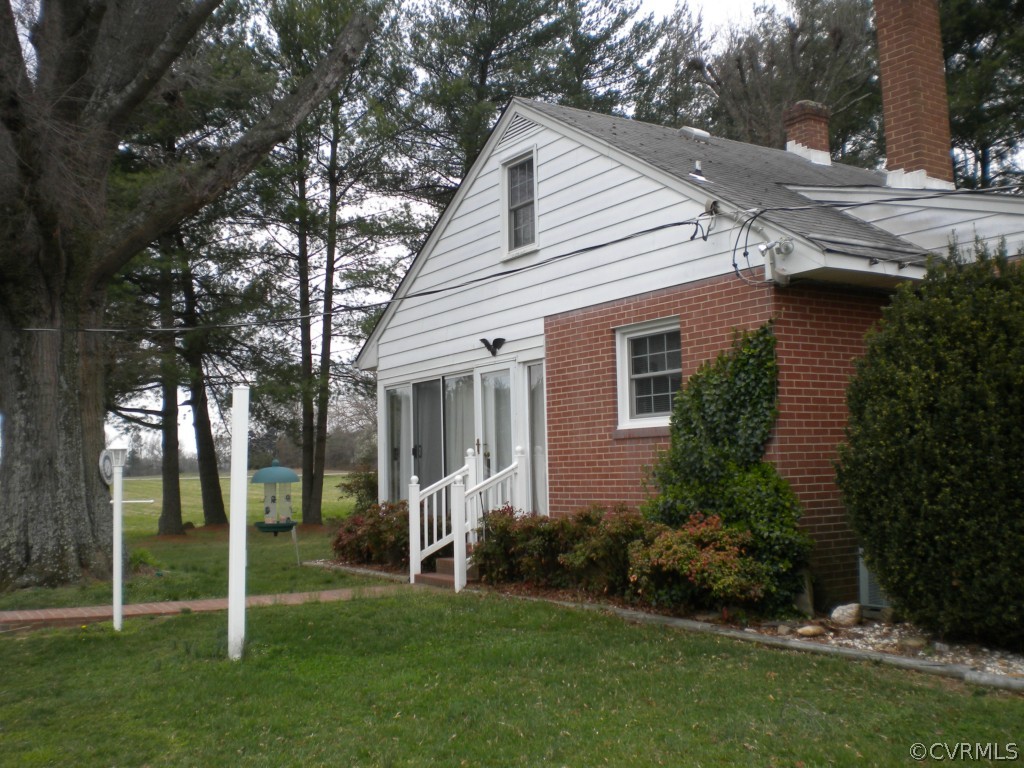 14314 Blunts Bridge Road Ashland, VA 23005 - Photo 3 of 16 Enjoy morning coffee and sunshine on the heated/co