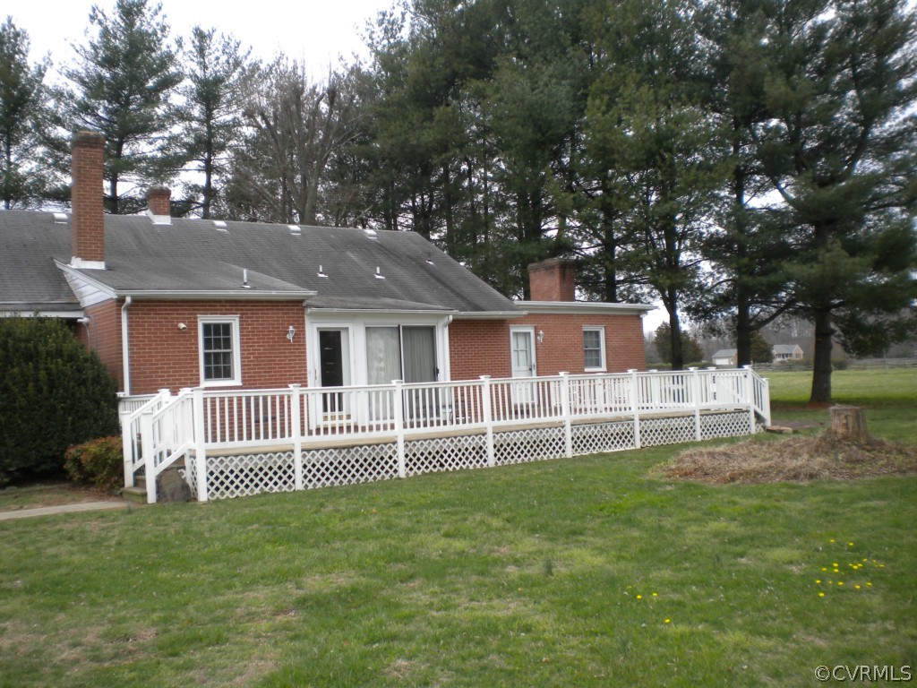 14314 Blunts Bridge Road Ashland, VA 23005 - Photo 4 of 16 Enjoy quiet nights or entertaining on the 31 foot
