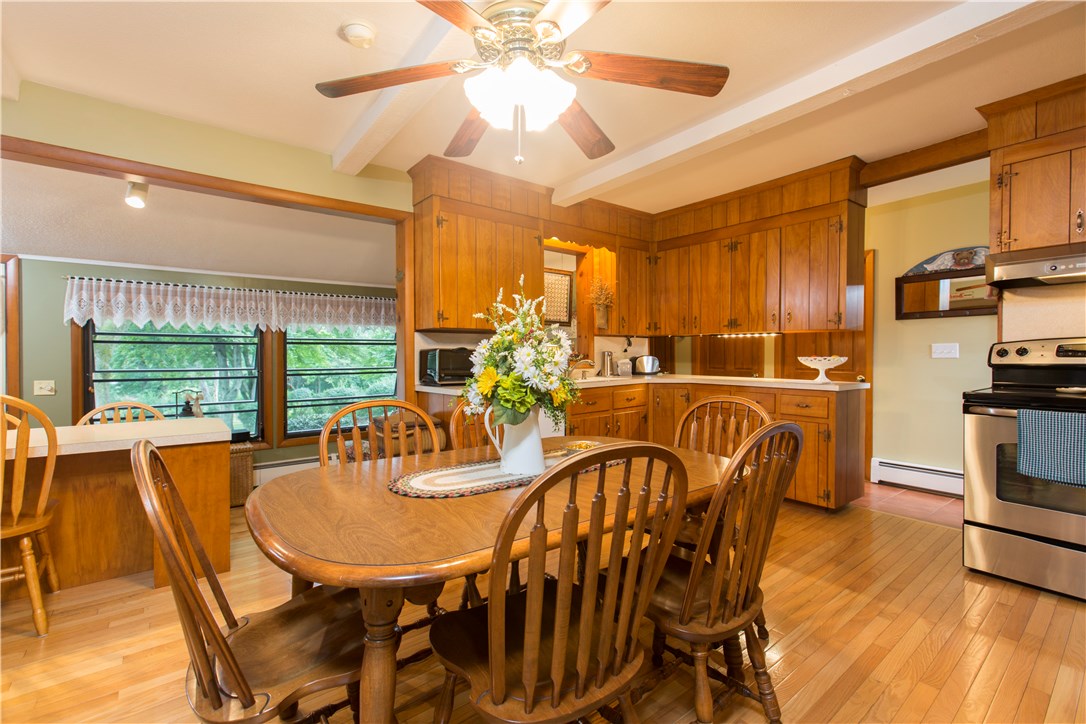 39 Marie Anne Court Woonsocket, RI 02895 - Photo 5 of 25 Gallery Image 5