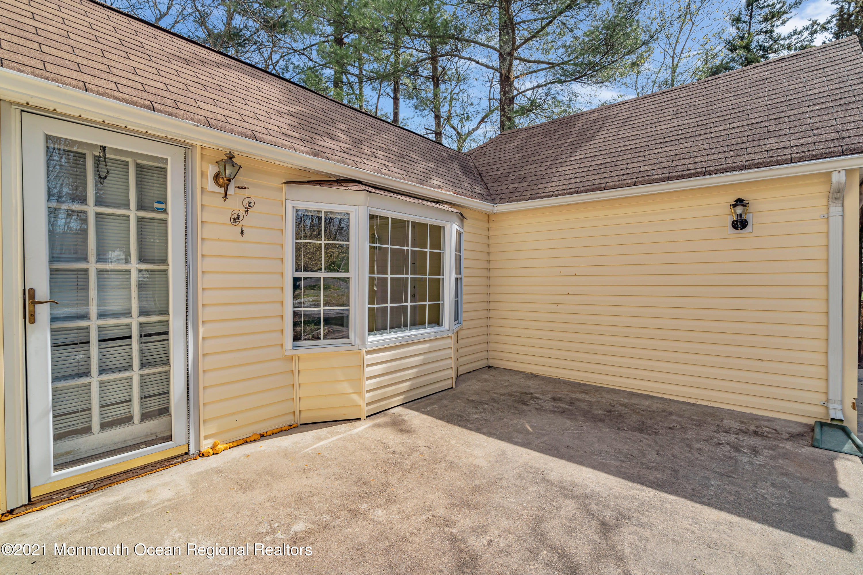 15 North Boston Road Jackson, NJ 08527 - Photo 44 of 49 a front view of a house with a yard