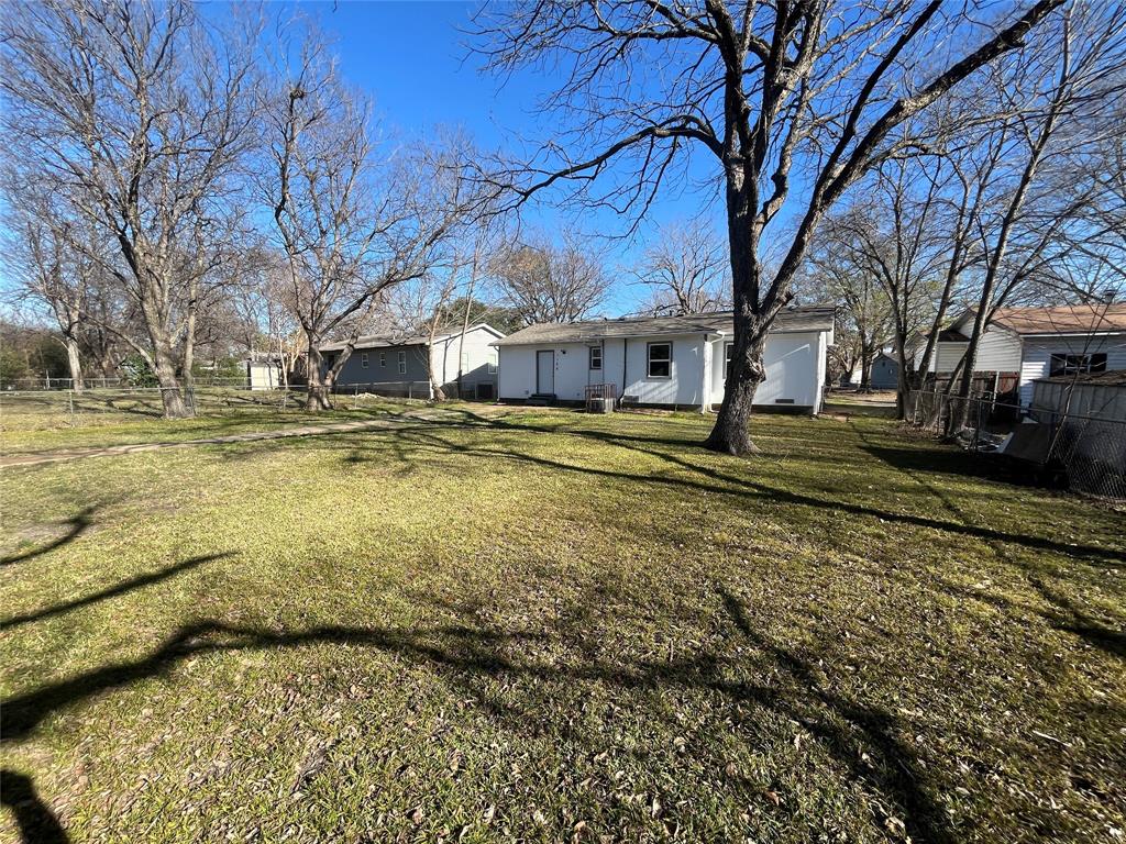 1125 Rancho Drive Mesquite, TX 75149 - Photo 23 of 23 View of yard