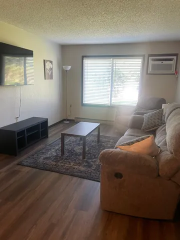 $1,500 | 812 Hills Avenue, Unit N209, Jackson, MN 56143