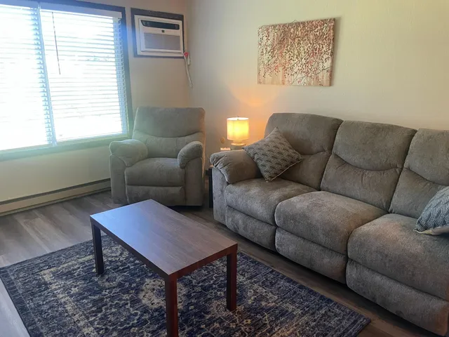 $1,500 | 812 Hills Avenue, Unit N209, Jackson, MN 56143