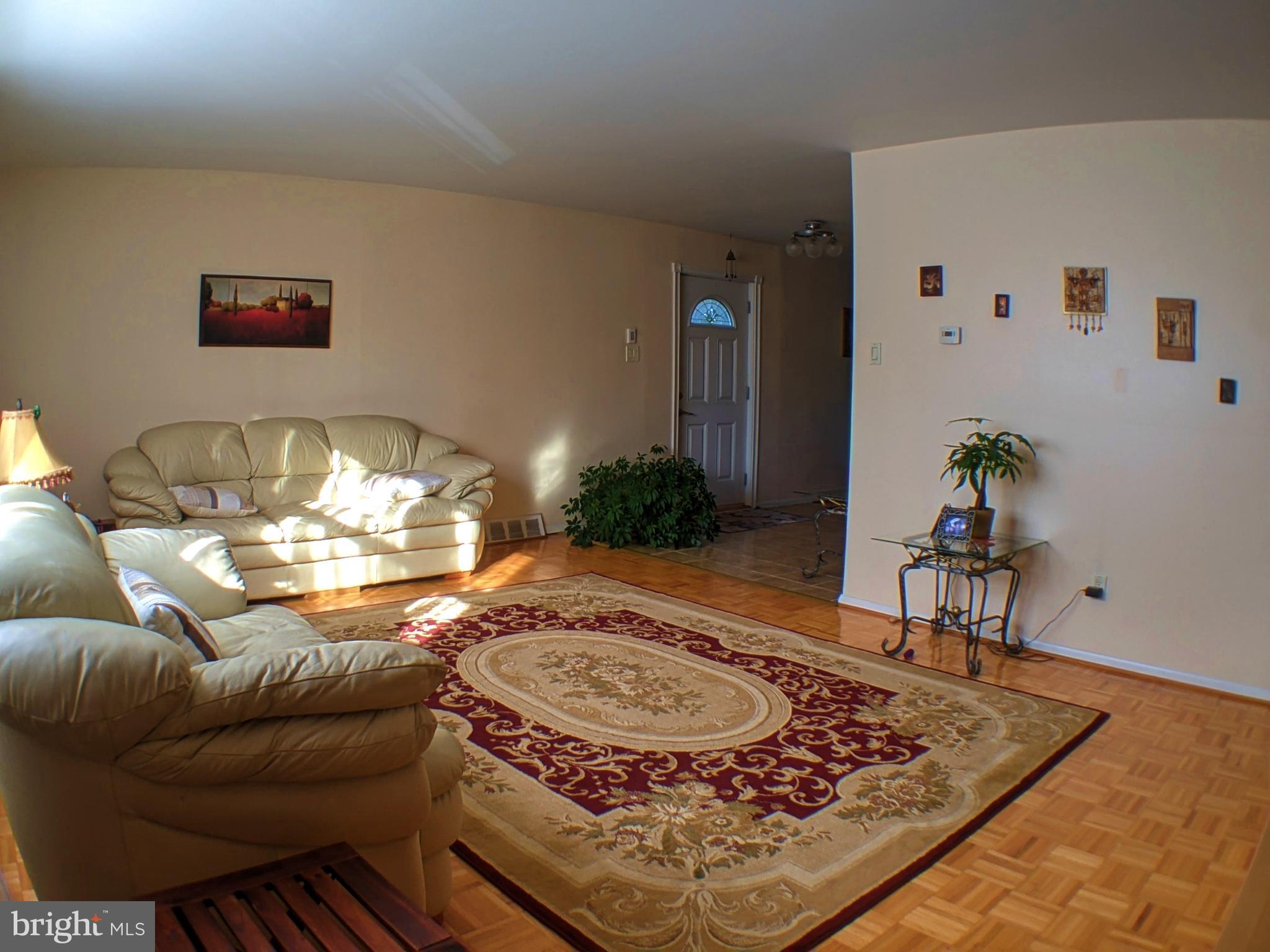 11815 Lockart Road Philadelphia, PA 19116 - Photo 2 of 25 Bright and Airy Family Room