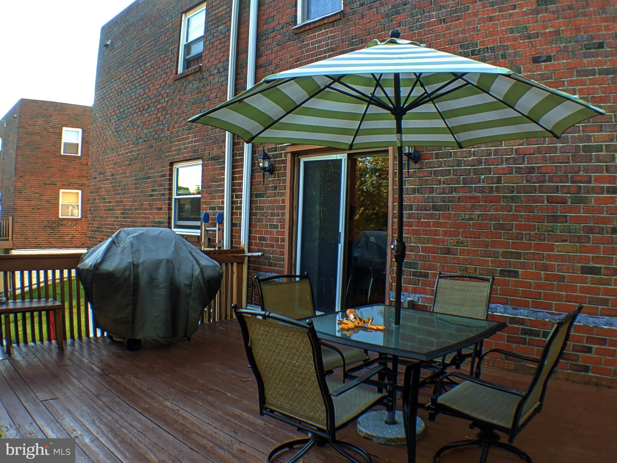 11815 Lockart Road Philadelphia, PA 19116 - Photo 8 of 25 Chill Deck