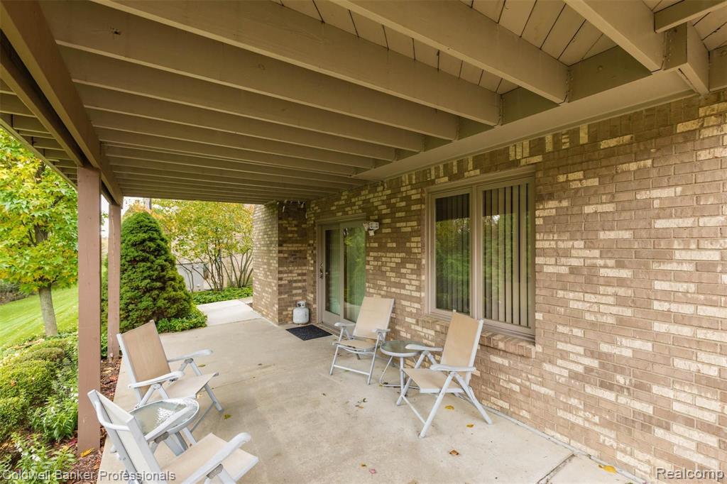 2040 Reagan Drive Rochester Hills, MI 48309 - Photo 37 of 42