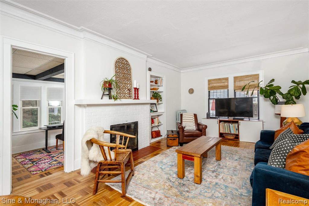 1027 Nottingham Road Grosse Pointe Park, MI 48230 - Photo 2 of 40