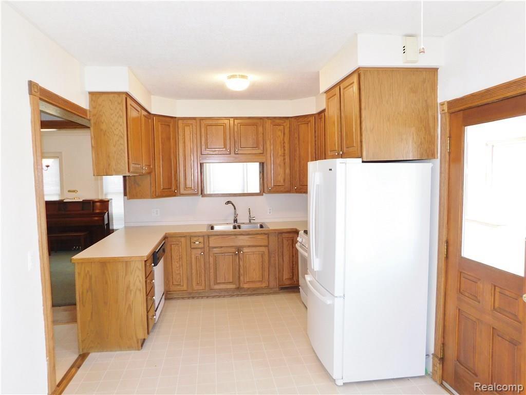 830 East Grand River Road Fowlerville, MI 48836 - Photo 18 of 20