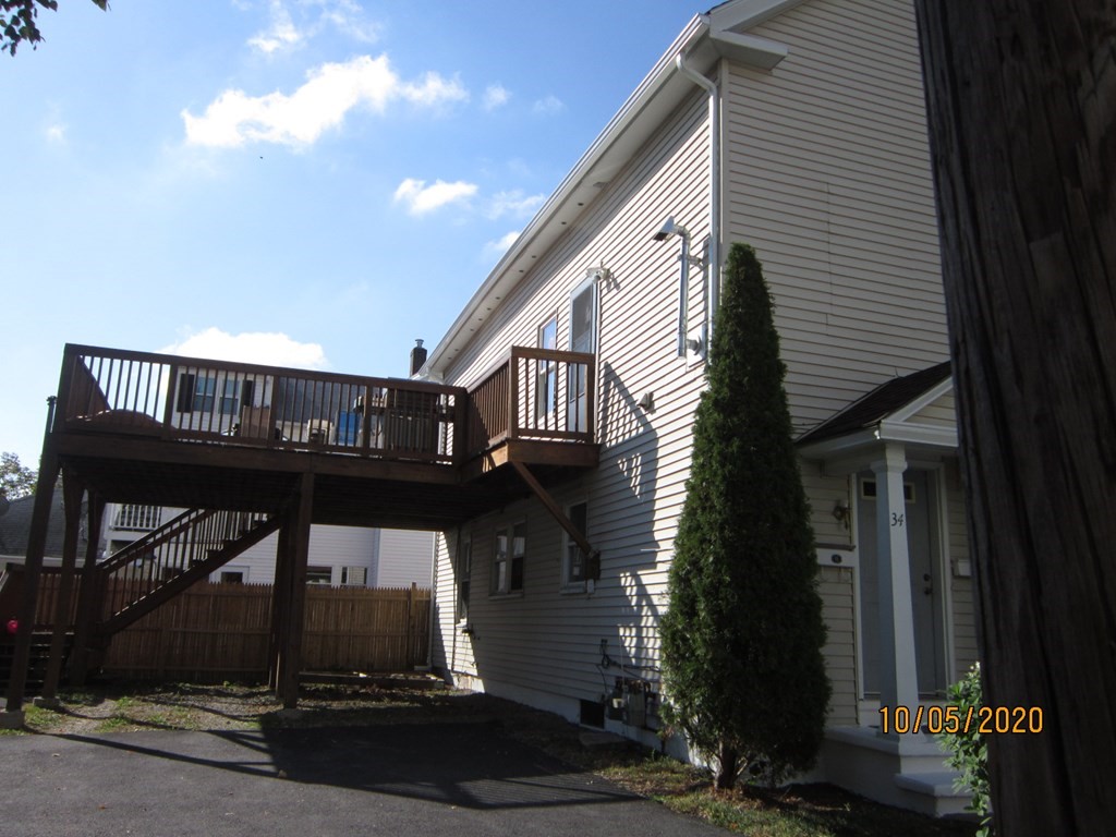 34 Whitcomb Street Webster, MA 01570 - Photo 2 of 9 Gallery Image 2