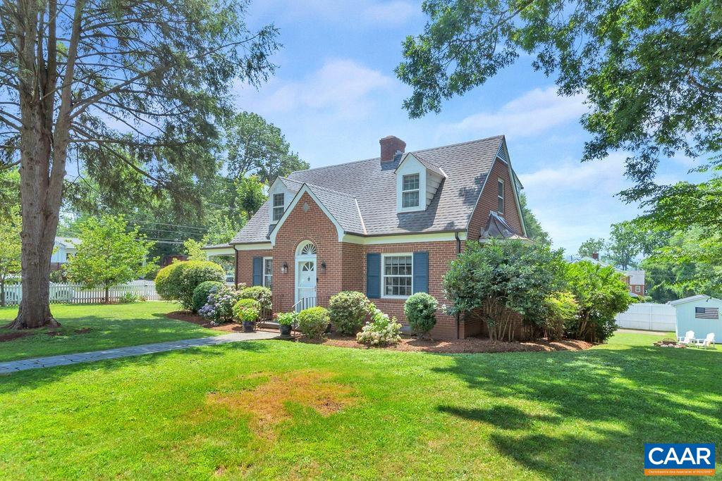 1500 Rugby Avenue Charlottesville, VA 22903 - Photo 4 of 50 a front view of house with yard and green space
