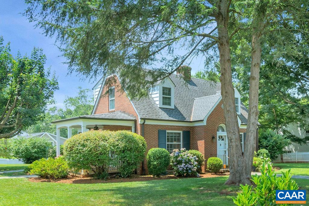 1500 Rugby Avenue Charlottesville, VA 22903 - Photo 6 of 50 a front view of house with yard and green space