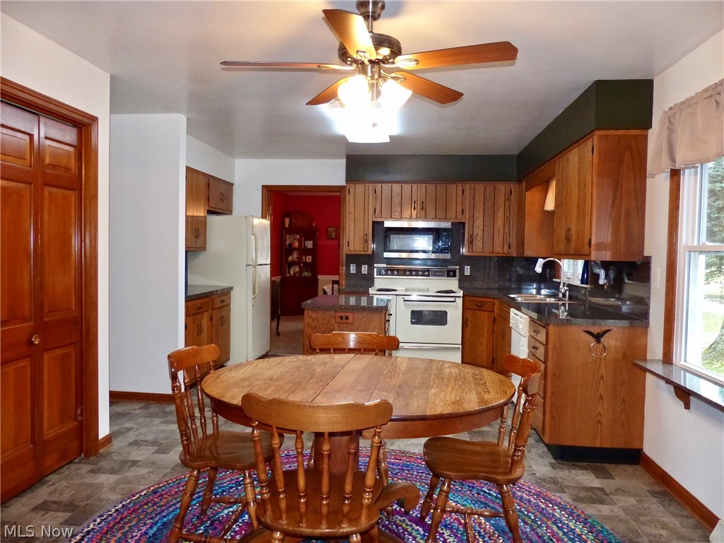 2295 Green Road Madison, OH 44057 - Photo 10 of 34