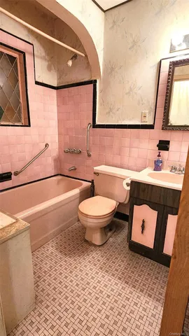 $849,000 | 57-52 80th Street | Maspeth