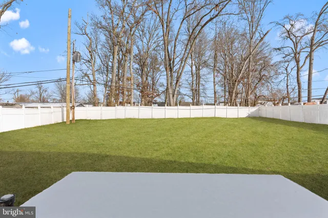 $3,250 | 139 Ivy Hill Road, Levittown, PA 19057