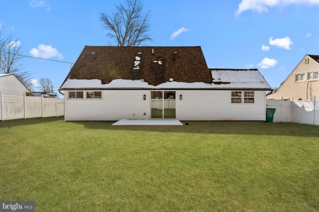 $3,250 | 139 Ivy Hill Road, Levittown, PA 19057