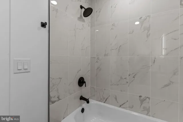 $3,250 | 139 Ivy Hill Road, Levittown, PA 19057