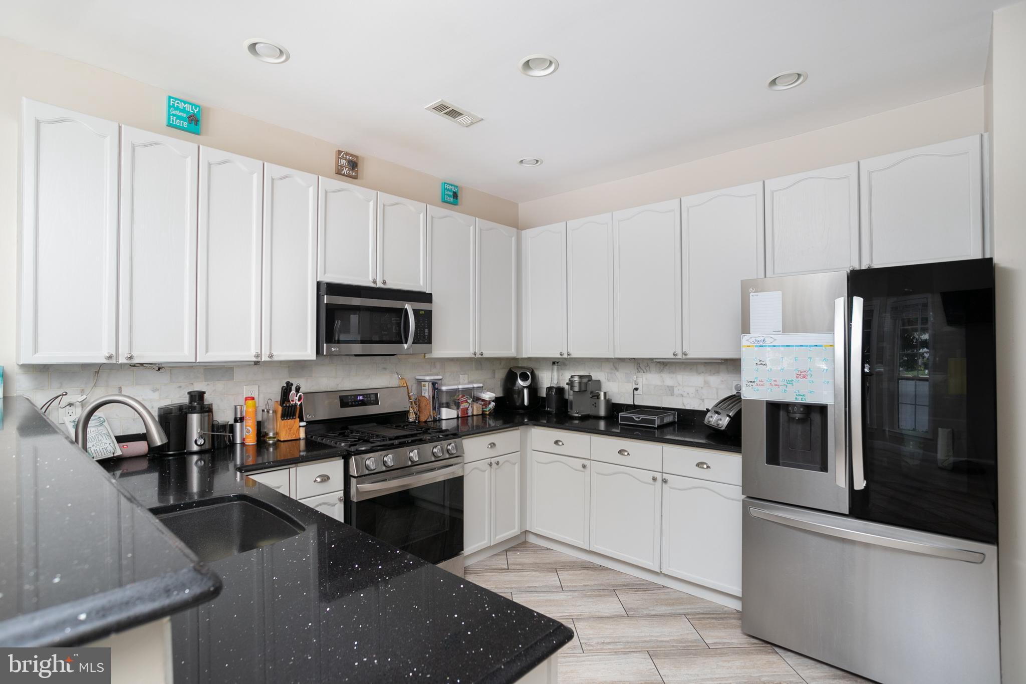 111 Windingbrook Road Bordentown, NJ 08505 - Photo 9 of 28 Gallery Image 9