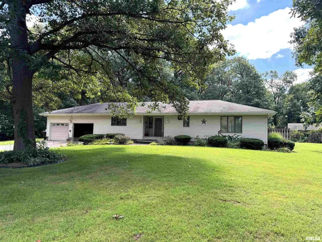 $210,000 | 17561 Sherwood Forest Road, Havana, IL 62644