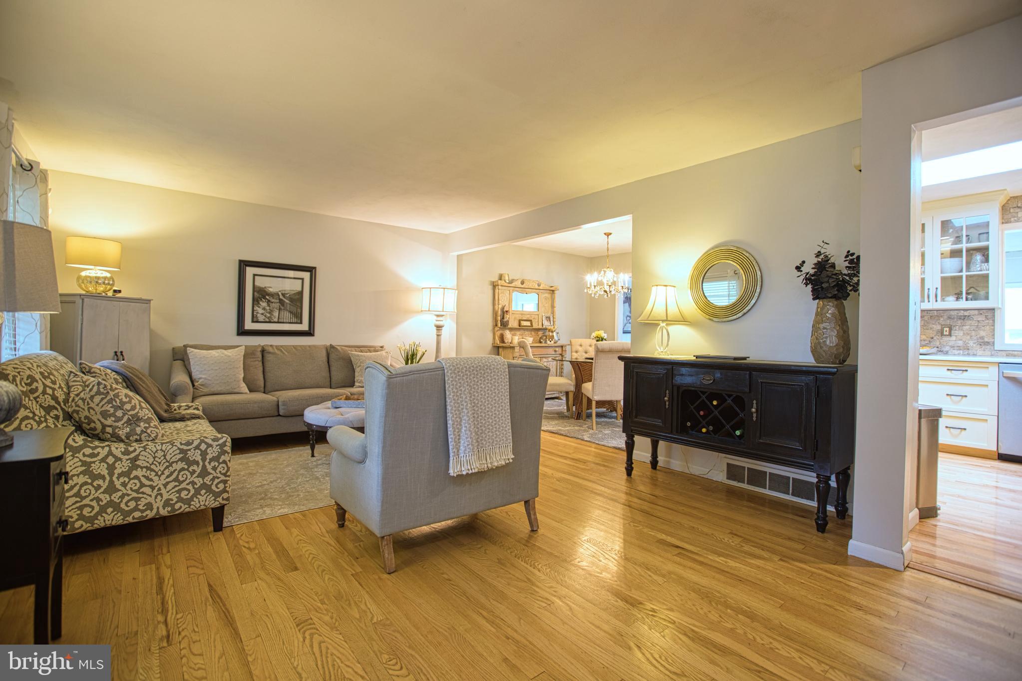 22 Rockland Road Ewing, NJ 08638 - Photo 2 of 26