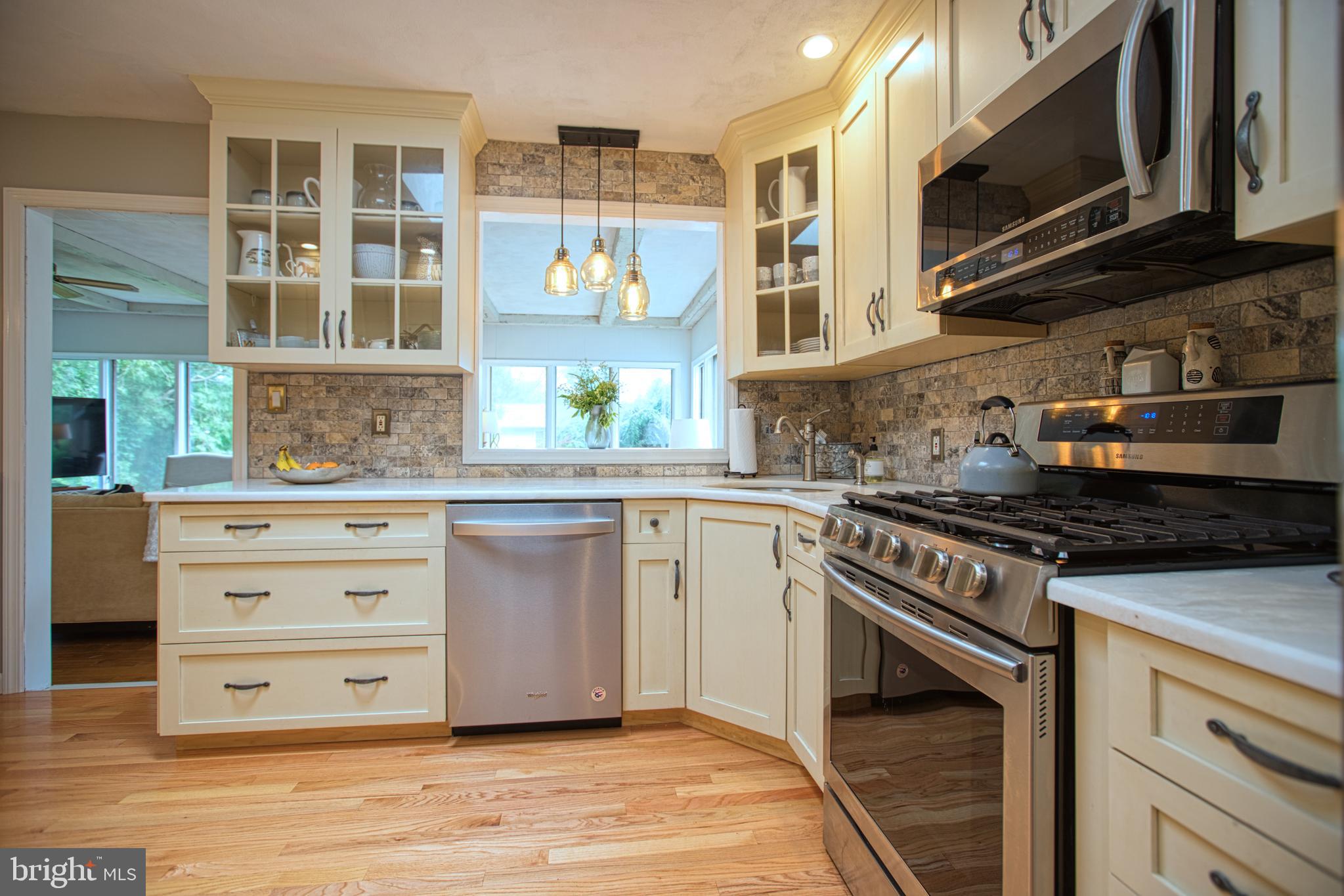 22 Rockland Road Ewing, NJ 08638 - Photo 9 of 26