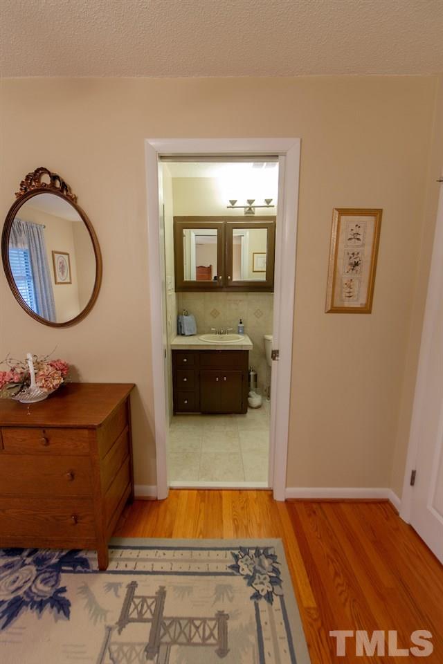 4209 Watkins Road Raleigh, NC 27616 - Photo 15 of 30