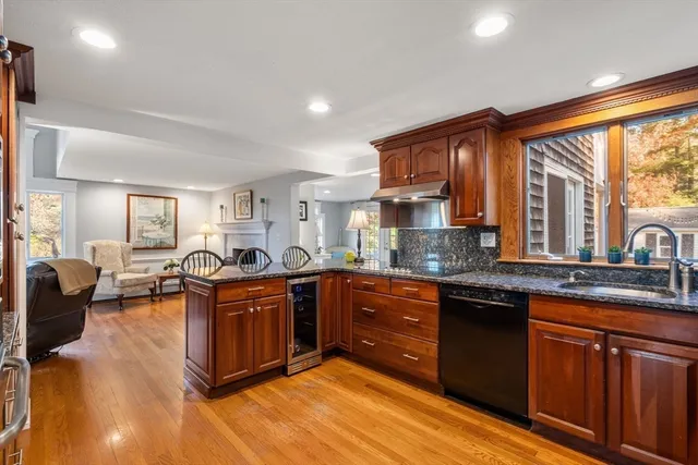 $1,195,000 | 45 Plantation Drive, Duxbury, MA 02332