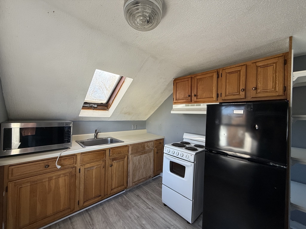 144 Franklin Street, Unit 3 Framingham, MA 01702 - Photo 1 of 8