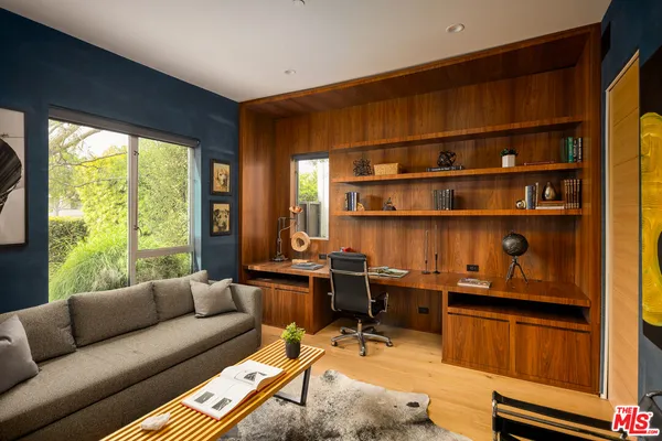$4,995,000 | 2102 Pier Avenue, Santa Monica, CA 90405