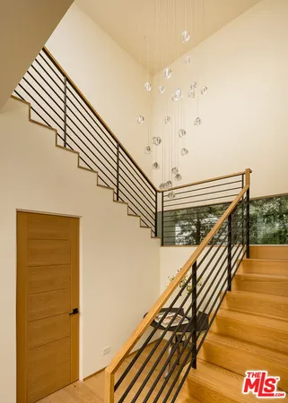 $4,995,000 | 2102 Pier Avenue, Santa Monica, CA 90405