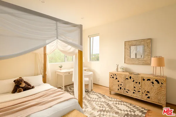 $4,995,000 | 2102 Pier Avenue, Santa Monica, CA 90405