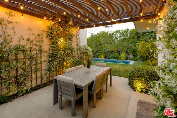$4,995,000 | 2102 Pier Avenue, Santa Monica, CA 90405