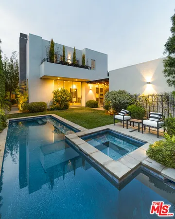 $4,995,000 | 2102 Pier Avenue, Santa Monica, CA 90405