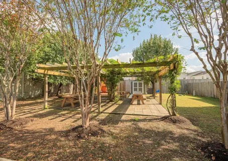 $400,000 | 3322 Garden Crest Lane, Houston, TX 77018