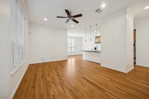 $400,000 | 3322 Garden Crest Lane, Houston, TX 77018