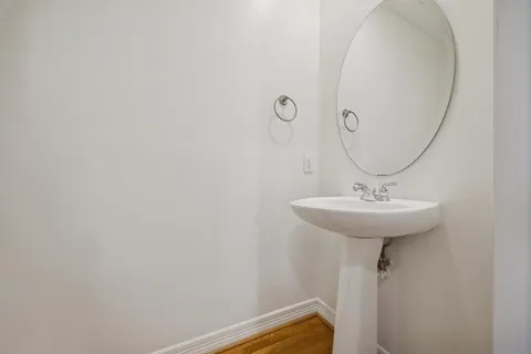 $400,000 | 3322 Garden Crest Lane, Houston, TX 77018