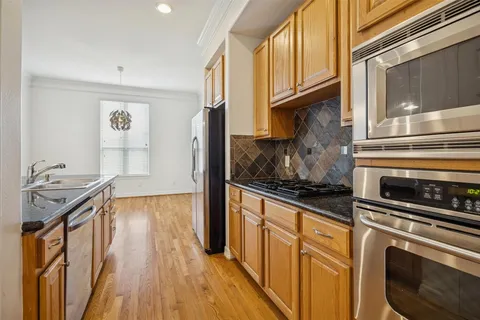 $400,000 | 3322 Garden Crest Lane, Houston, TX 77018