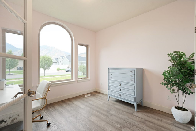 175 West 1000 North Mapleton, UT 84664 - Photo 5 of 42 office or bedroom at the front of the home