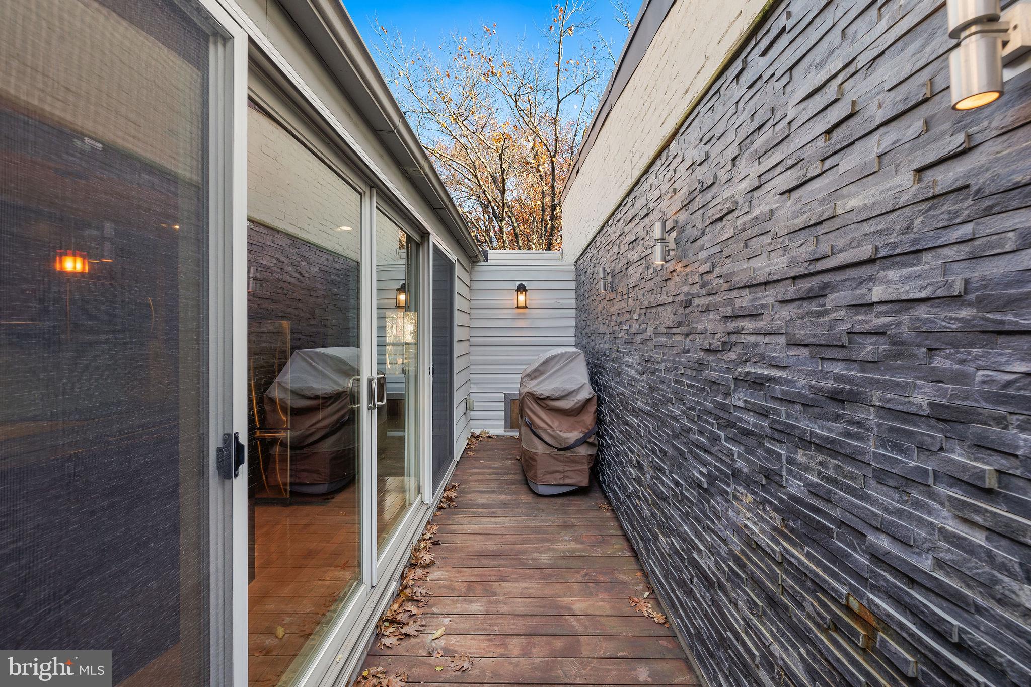 721 D Street Northeast Washington, DC 20002 - Photo 25 of 35