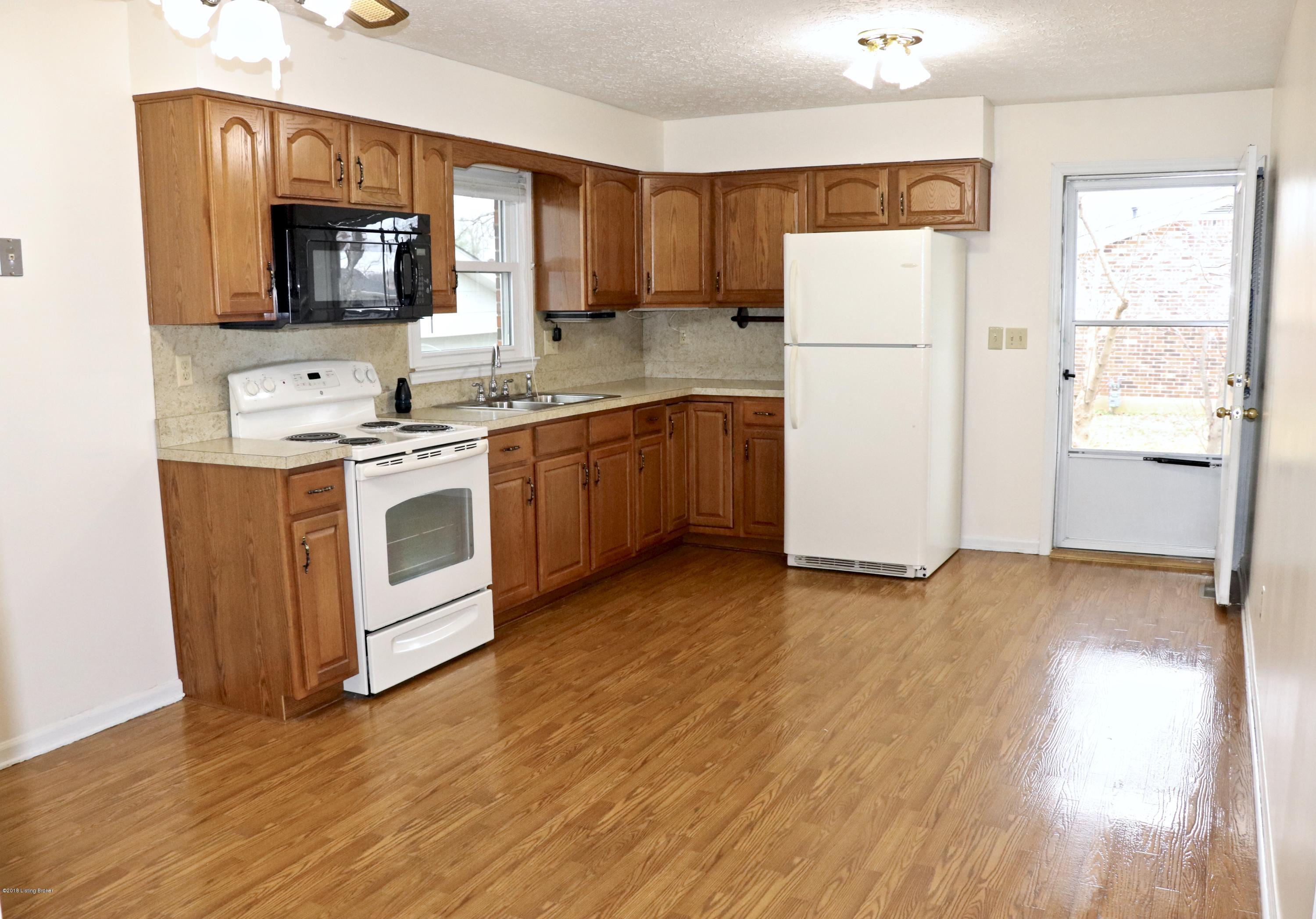2069 Flatlick Road Mount Washington, KY 40047 - Photo 8 of 16 fullsizeoutput_9d3f