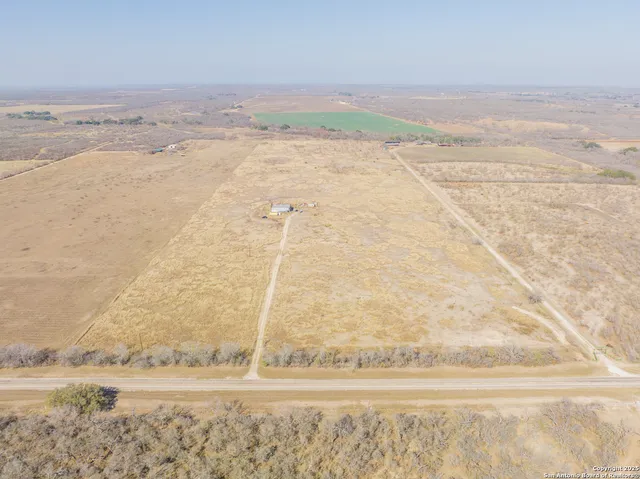 $487,367 | 6915 Farm To Market 2200, Yancey, TX 78886