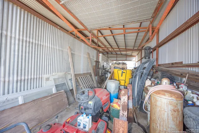 $487,367 | 6915 Farm To Market 2200, Yancey, TX 78886