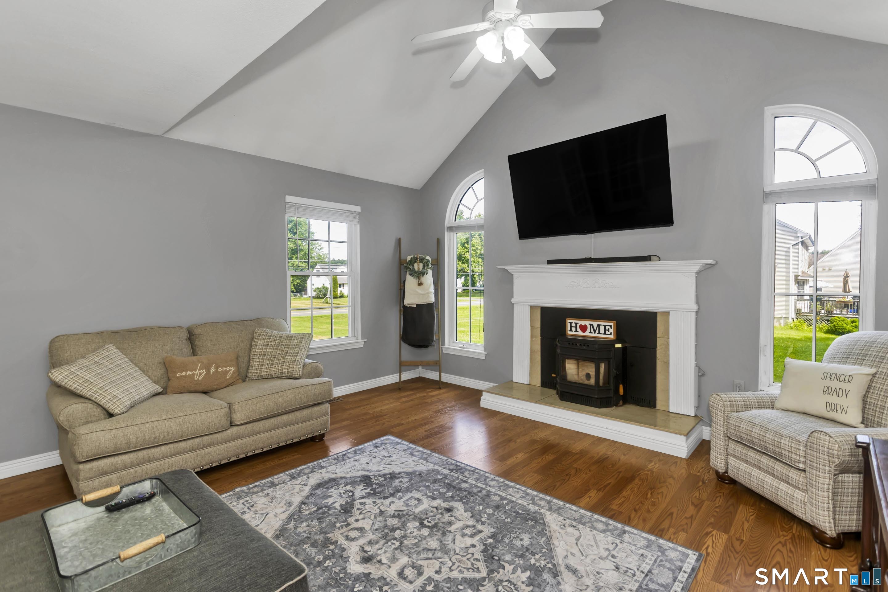 191 Abbe Road Enfield, CT 06082 - Photo 5 of 39