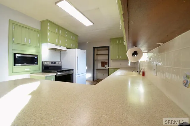 $390,000 | 340 Redwood Drive, Idaho Falls, ID 83401