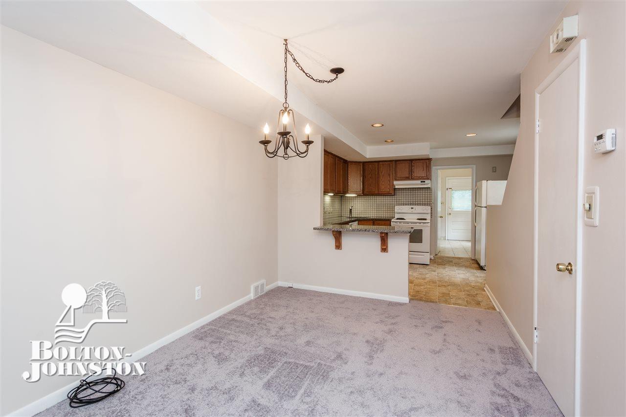 128 Muir Road Grosse Pointe, MI 48236 - Photo 3 of 28 31359189-2.JPG