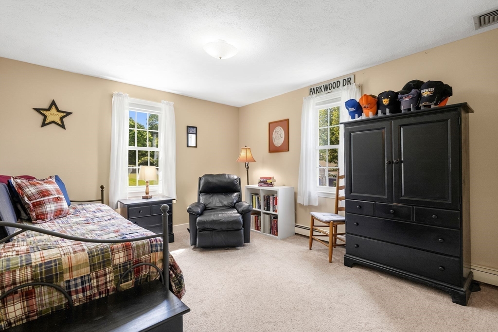 19 Old Bridge Road Hanover, MA 02339 - Photo 17 of 23
