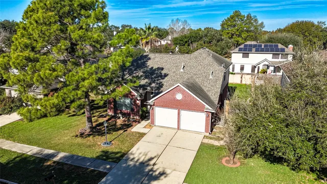 $2,000 | 723 North Vista Drive, Houston, TX 77073